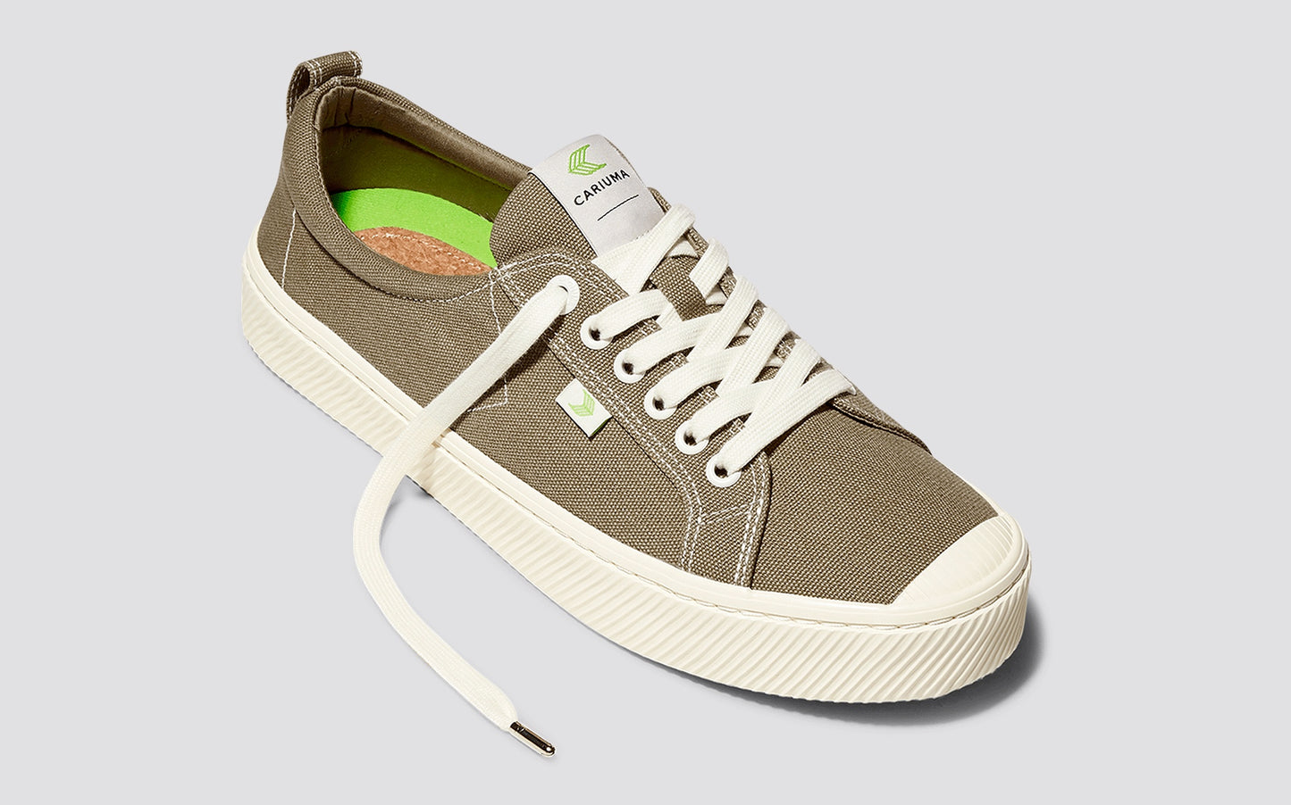 Cariuma OCA Low Burnt Sand Canvas Contrast Thread Sneaker Unisex