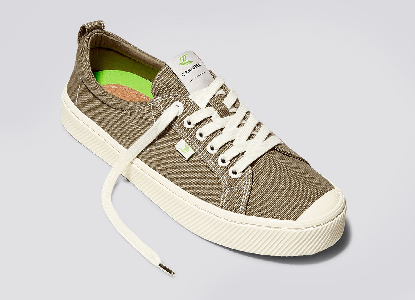 Cariuma OCA Low Burnt Sand Canvas Contrast Thread Sneaker Unisex