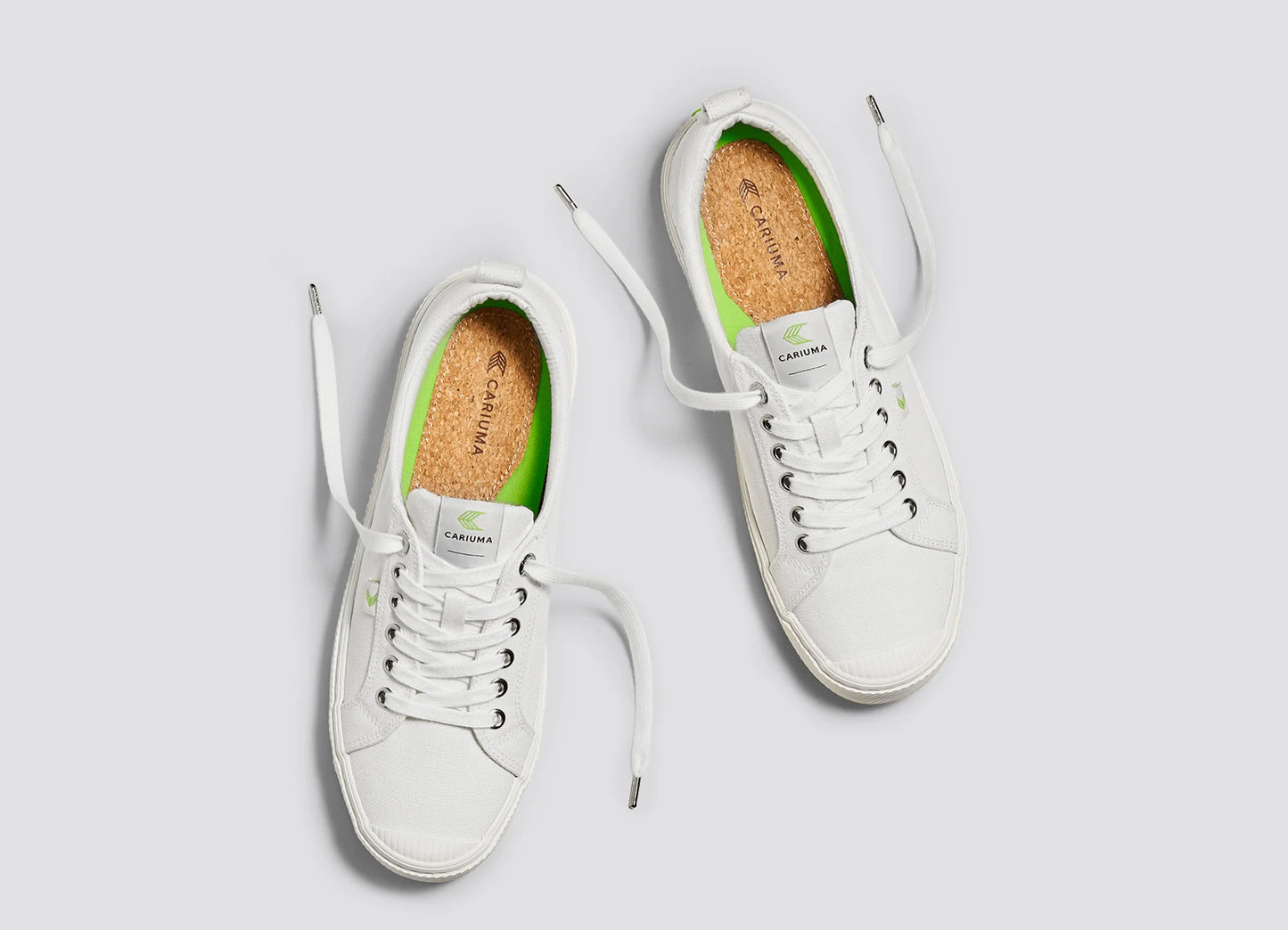 Cariuma OCA Low Off White Canvas Sneaker Unisex