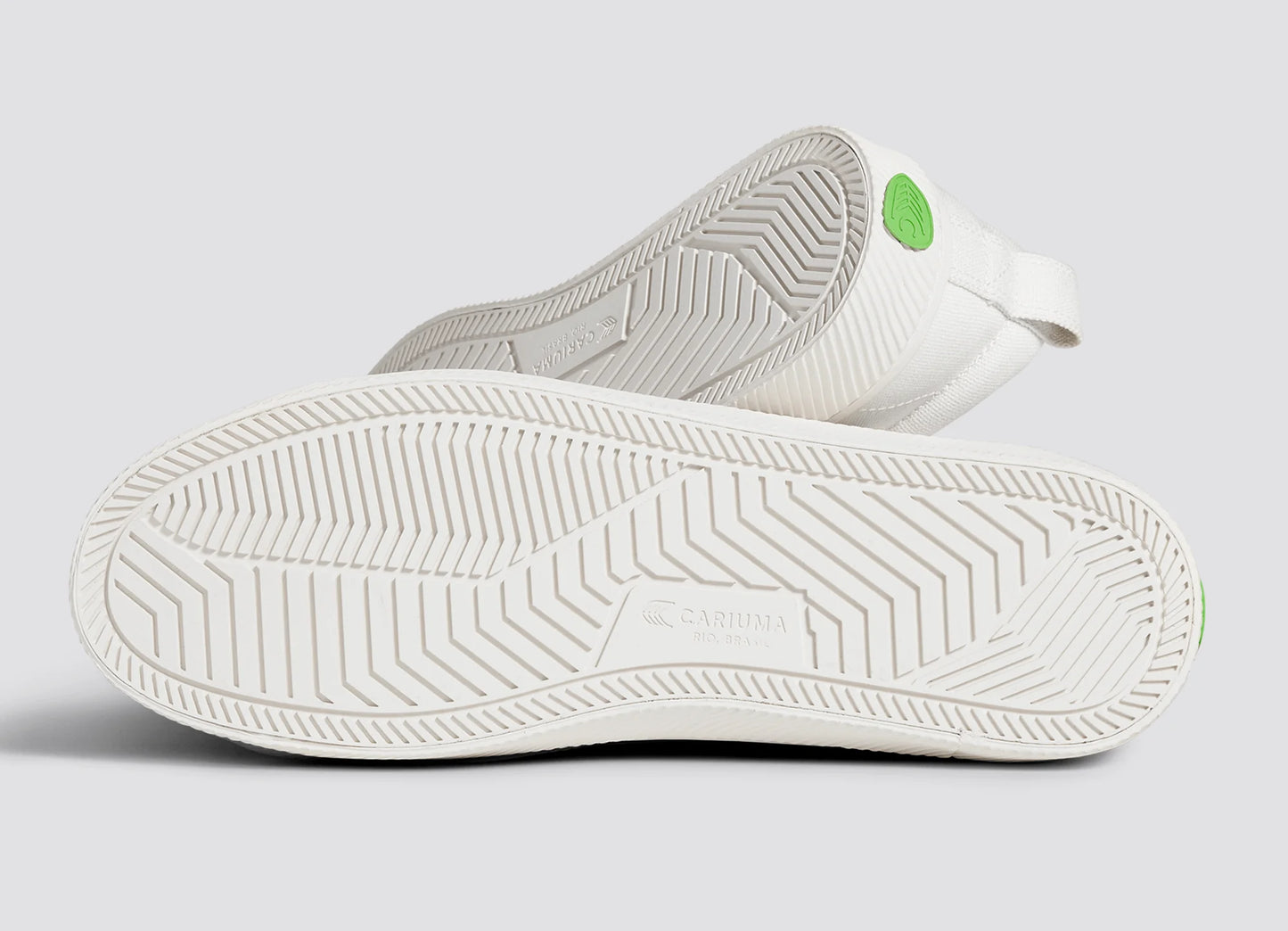 Cariuma OCA Low Off White Canvas Sneaker Unisex