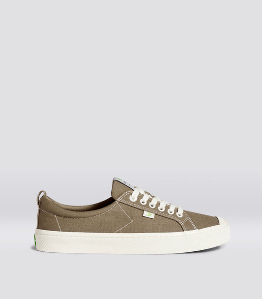 Cariuma OCA Low Burnt Sand Canvas Contrast Thread Sneaker Unisex